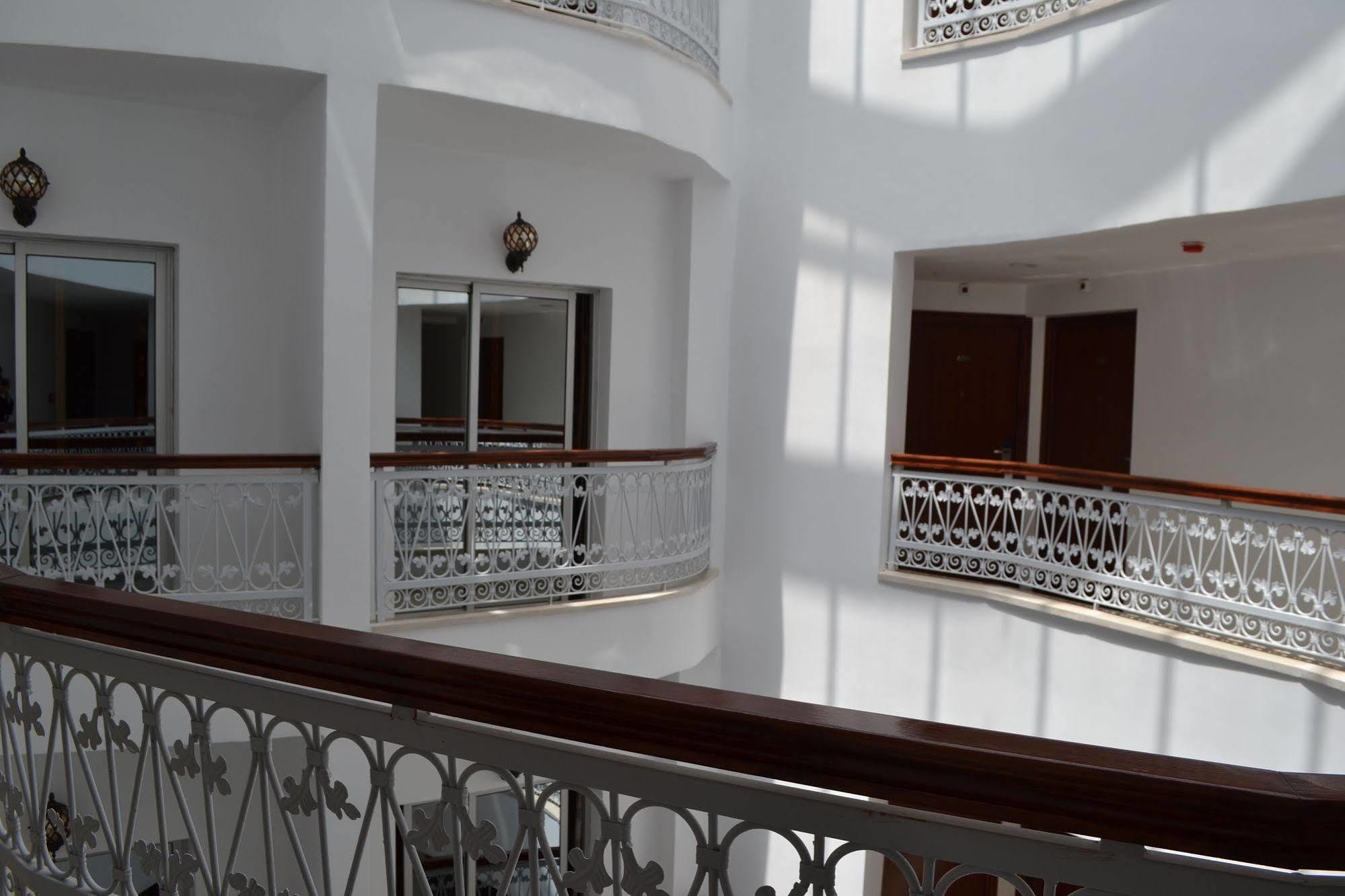 Hotel La Place El Jadida Bagian luar foto